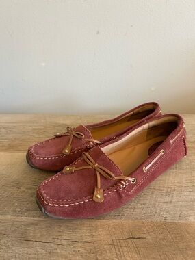 Clarks Artisan Women's Maroon Suede Tassel Moccasin Loafers Driving Shoes 7M